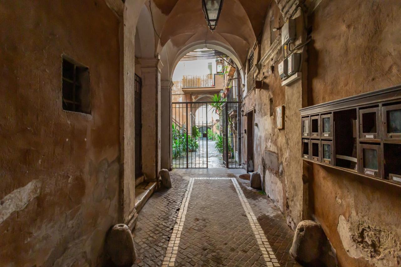 Appartement Al Cortile Del Moro à Rome Extérieur photo