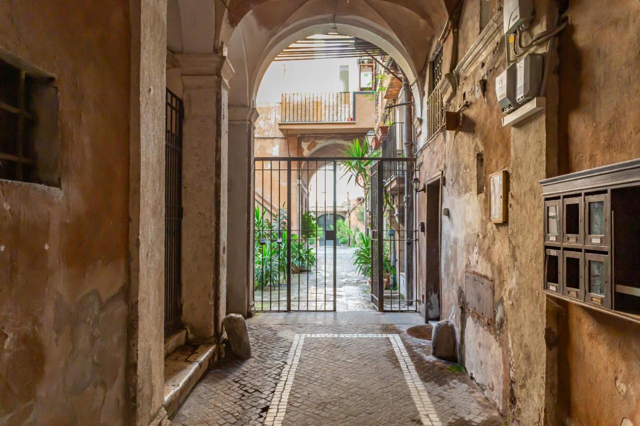 Appartement Al Cortile Del Moro à Rome Extérieur photo